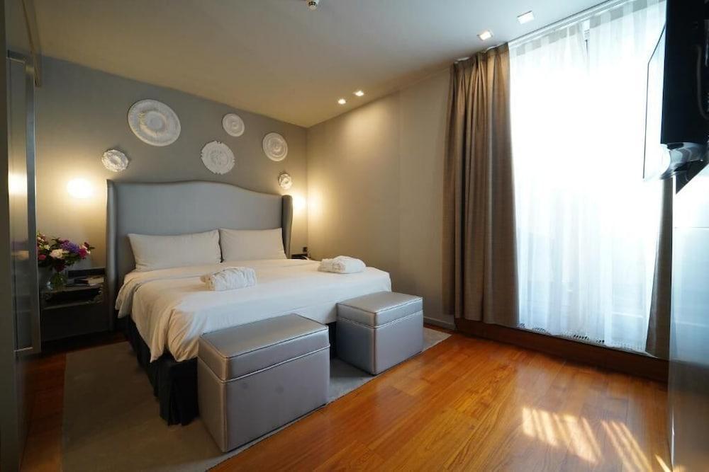 987 Design Prague Hotel Room Type - Signature Suite