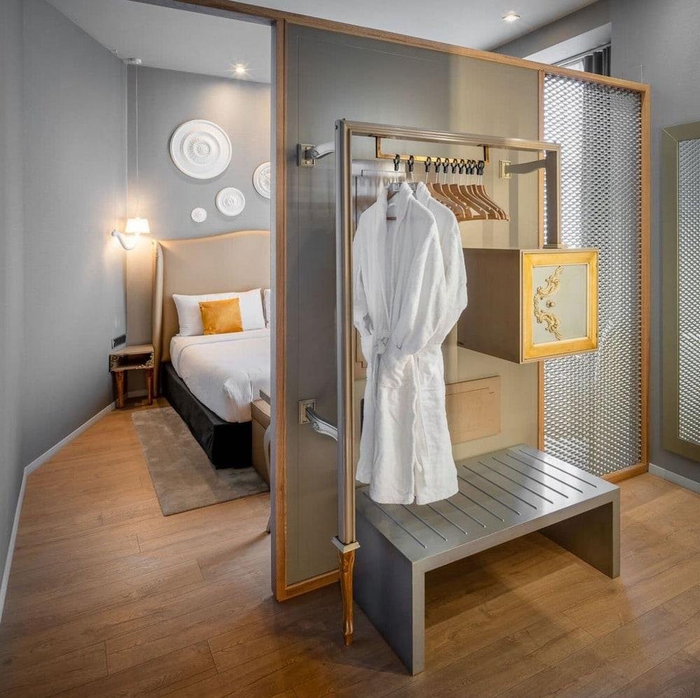 987 Design Prague Hotel Room Type - Executive Double Room