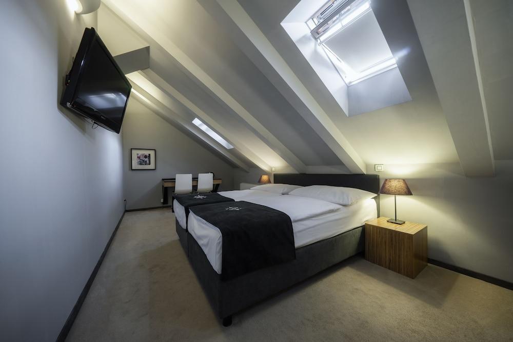 Hotel Noir Room Type - Standard Double or Twin Room (1)