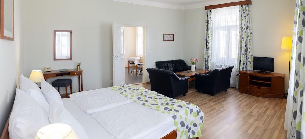 Hotel Orion Room Type - Standard Apartment, Kitchen