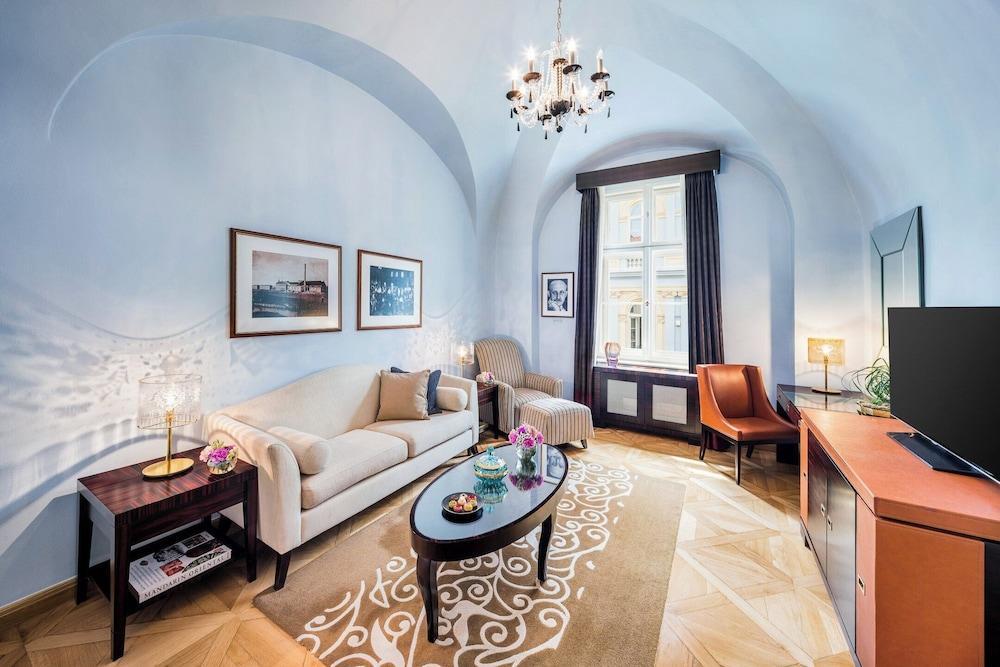 Mandarin Oriental, Prague Room Type - Suite (Moser Crystal)
