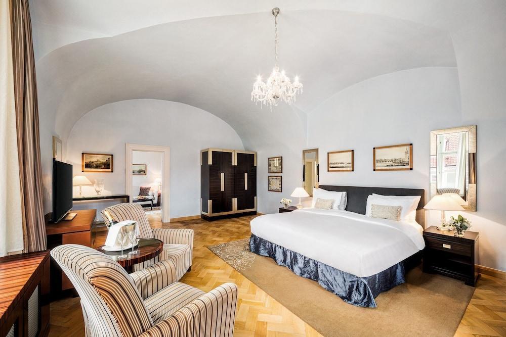 Mandarin Oriental, Prague Room Type - Suite (Heritage)