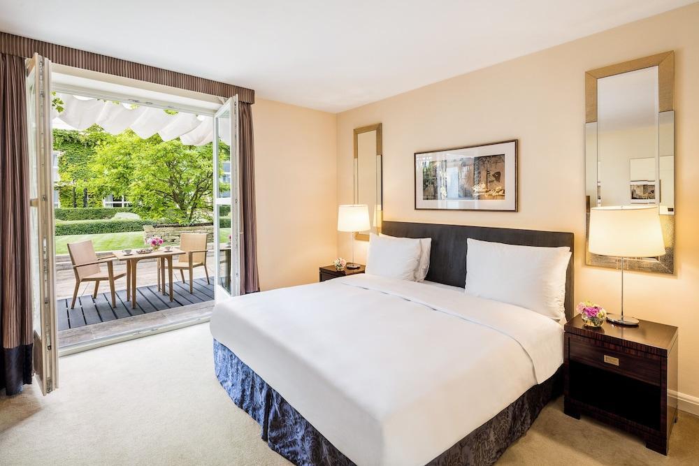 Mandarin Oriental, Prague Room Type - Deluxe Room, 1 King Bed, Terrace