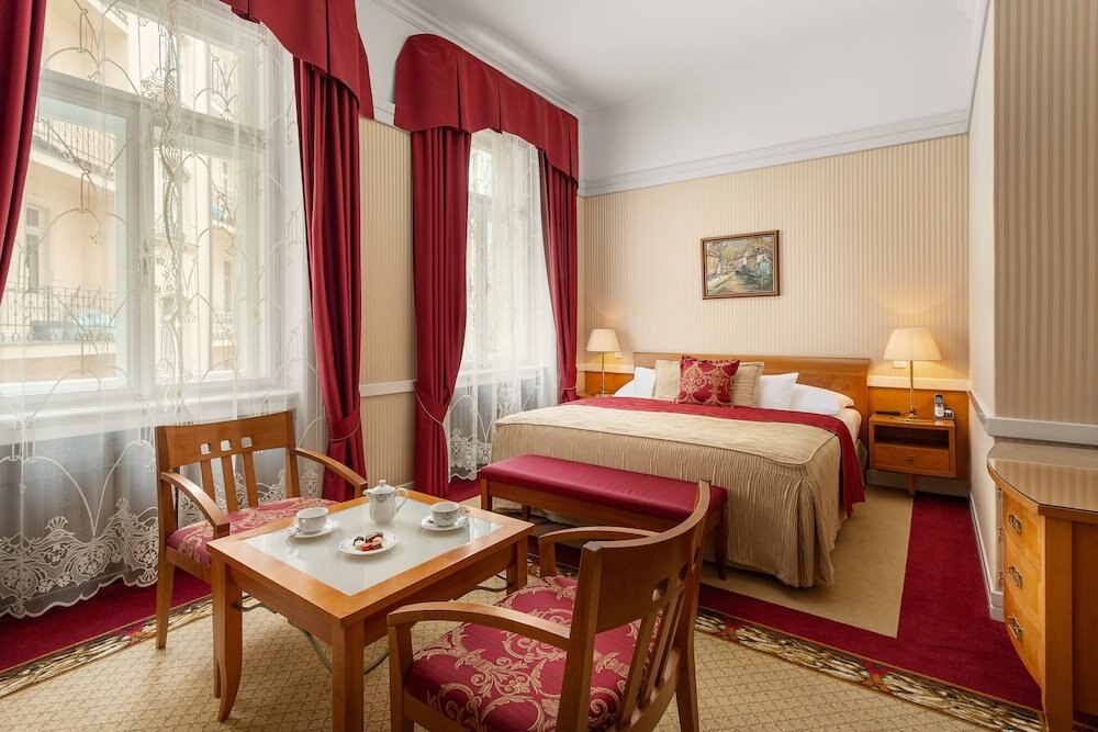 Hotel Paris Prague Room Type - Junior Suite, 1 King Bed