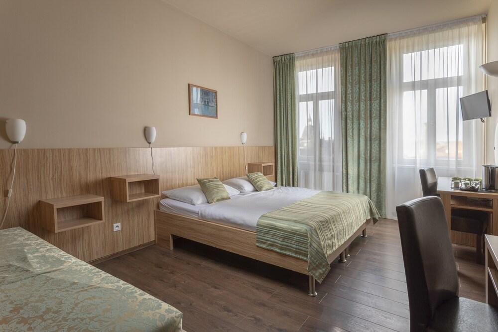 Prague Centre Plaza Room Type - Triple Room
