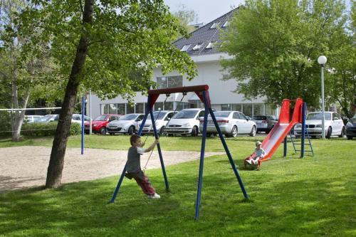 Hotel Michael - Tap to explore photos