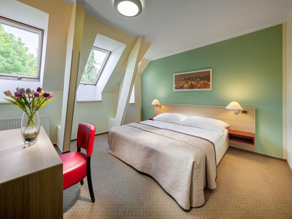 Hotel Michael Room Type - Superior Quadruple Room, 2 Bedrooms