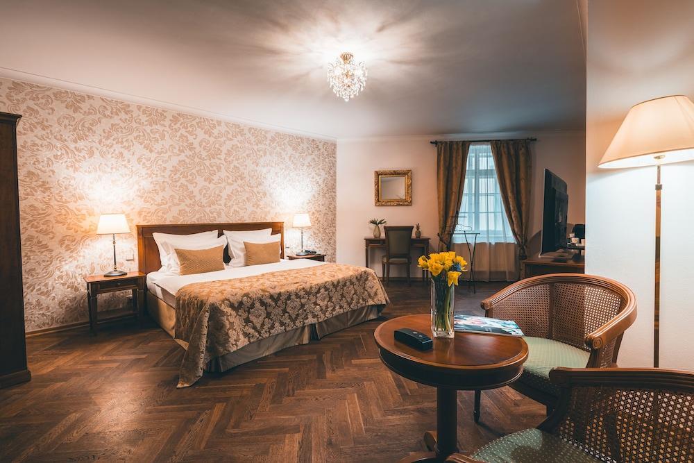 Appia Hotel Residences Room Type - Deluxe Room