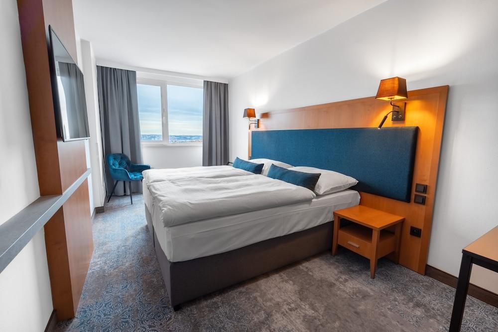 OREA Hotel Pyramida Praha Room Type - Classic Double or Twin Room, Pool Access OREA Hotel Pyramida Praha Room Type - Classic Double or Twin Room, Pool Access
