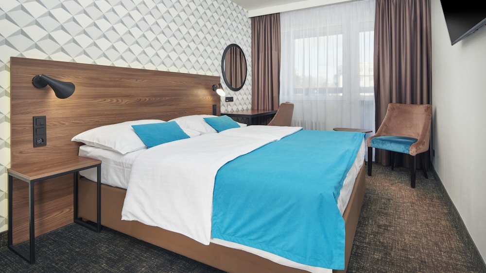 OREA Hotel Pyramida Praha Room Type - Deluxe Room, Pool Access