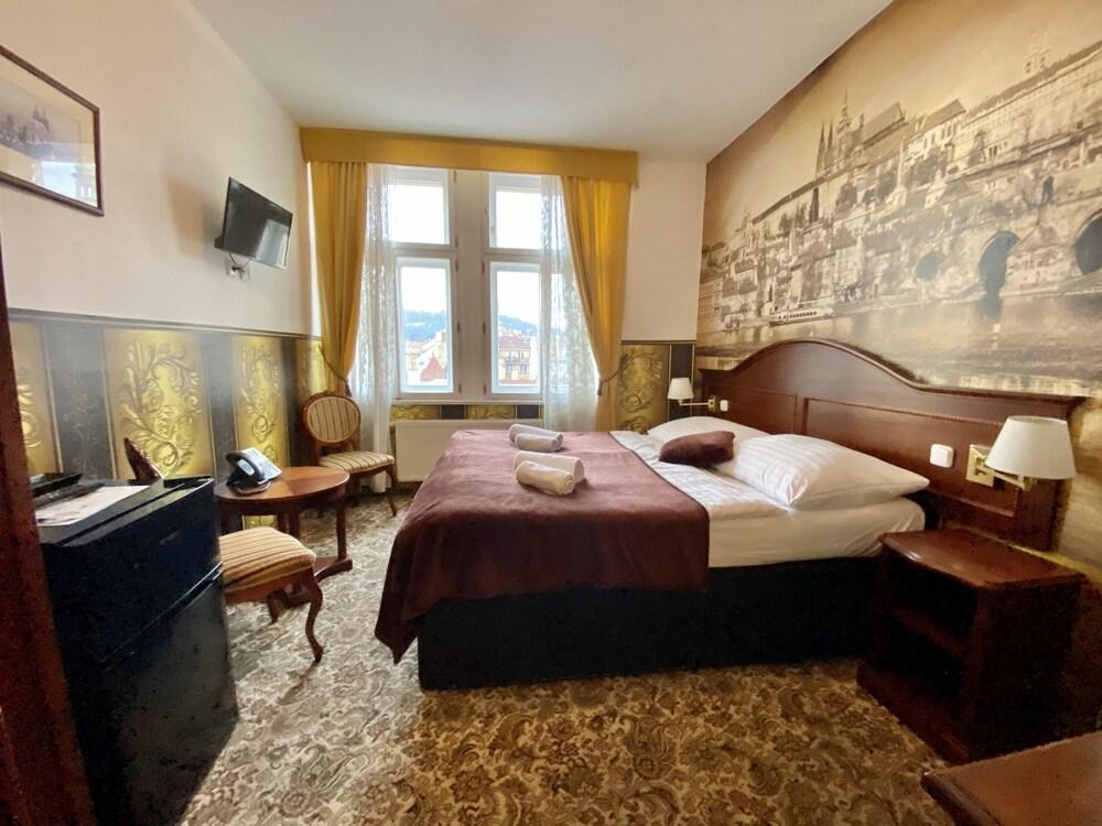 SPA Hotel Liliova Prague Old Town Room Type - Deluxe Double Room, 1 Bedroom, City View SPA Hotel Liliova Prague Old Town Room Type - Deluxe Double Room, 1 Bedroom, City View