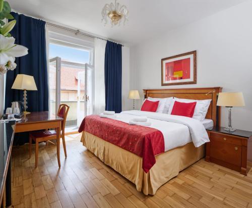Hotel Leon D´Oro Room Type - Double or Twin Room Hotel Leon D´Oro Room Type - Double or Twin Room