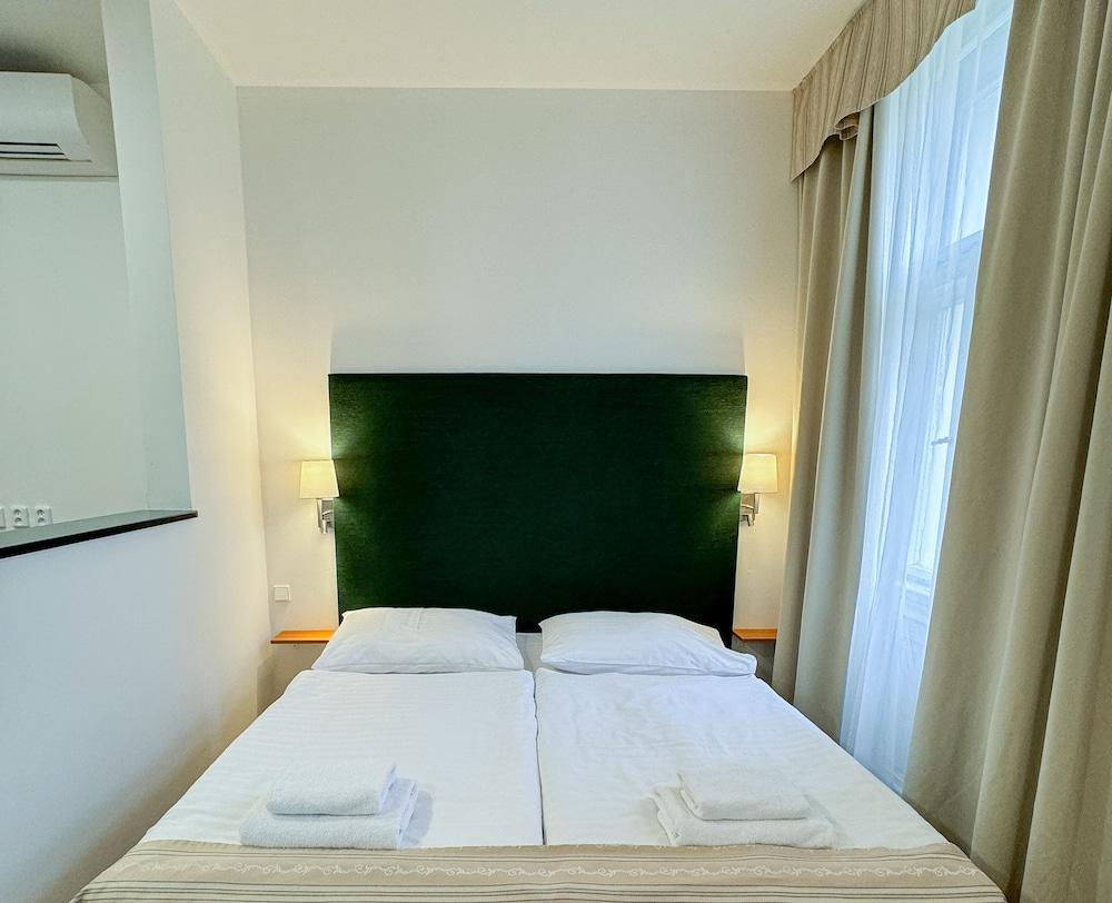 Hotel Mala Strana - Tap to explore photos