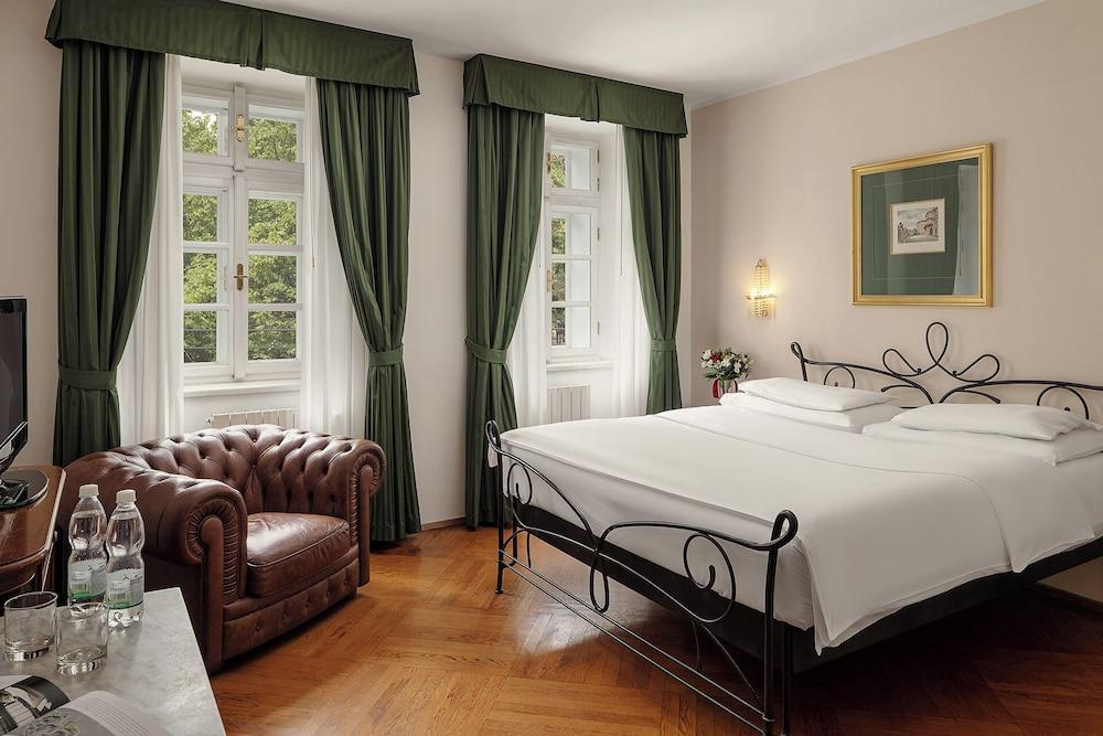 Hotel Roma Prague Room Type - Double or Twin Room Hotel Roma Prague Room Type - Double or Twin Room