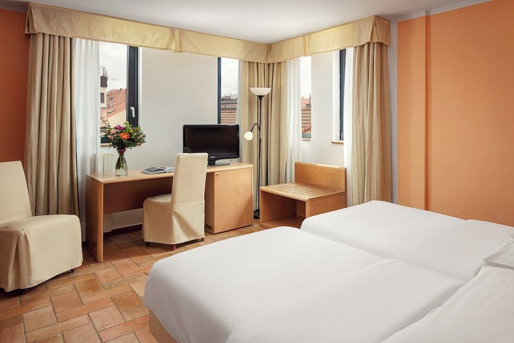 Hotel Roma Prague Room Type - Suite Hotel Roma Prague Room Type - Suite
