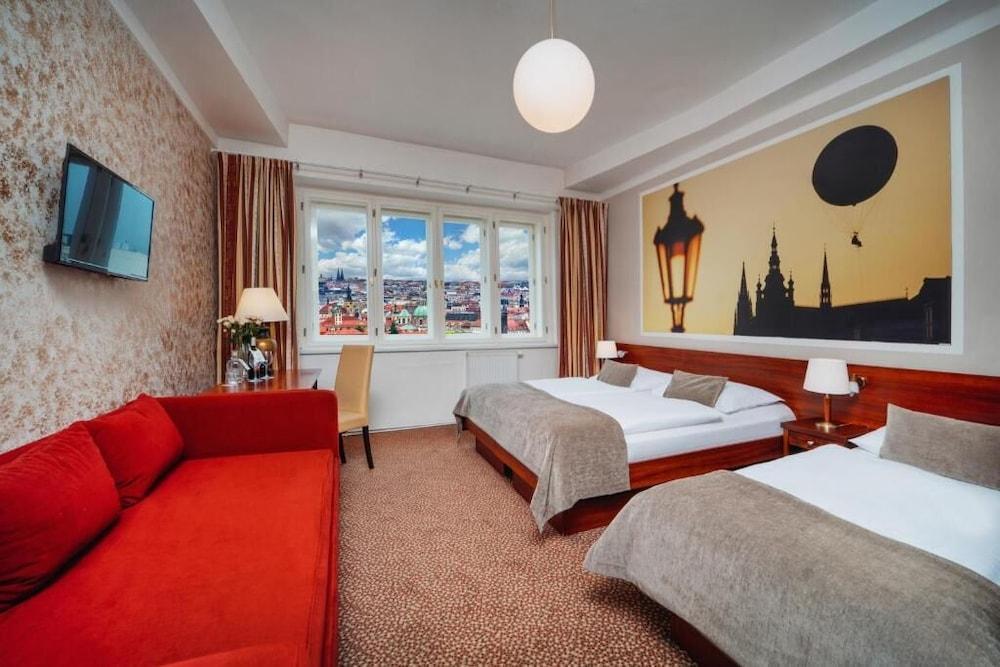 Metropolitan Old Town Hotel - Czech Leading Hotels Room Type - Superior Double or Twin Room Metropolitan Old Town Hotel - Czech Leading Hotels Room Type - Superior Double or Twin Room