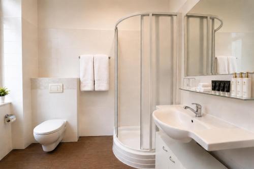 Metropolitan Old Town Hotel - Czech Leading Hotels - Tap to explore photos
