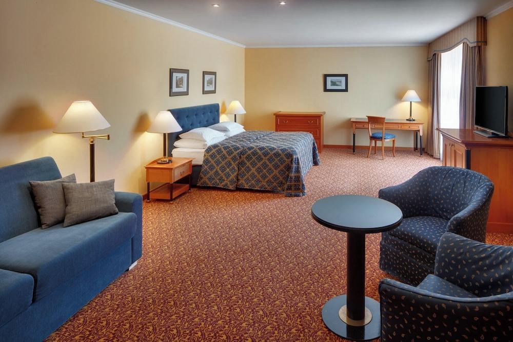 Hotel Savoy Room Type - Family Room