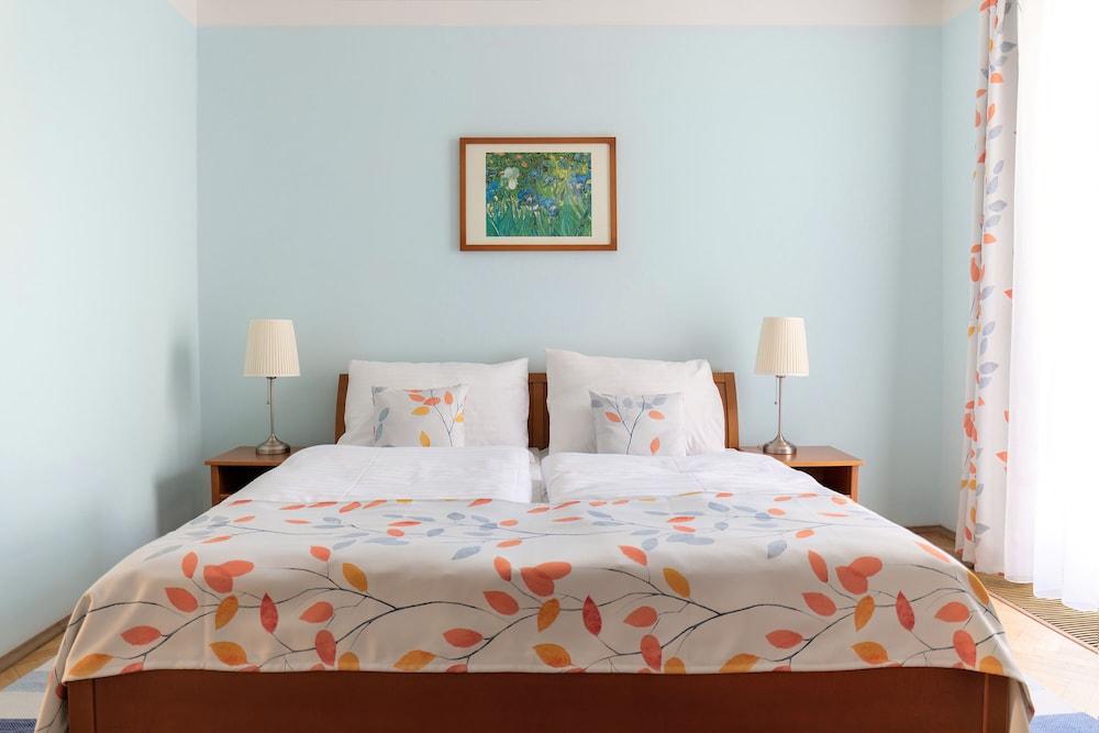Sibelius Apartments Prague - Art Nouveau Residence 1902 Room Type - Deluxe Apartment, 1 Bedroom, Non Smoking, City View