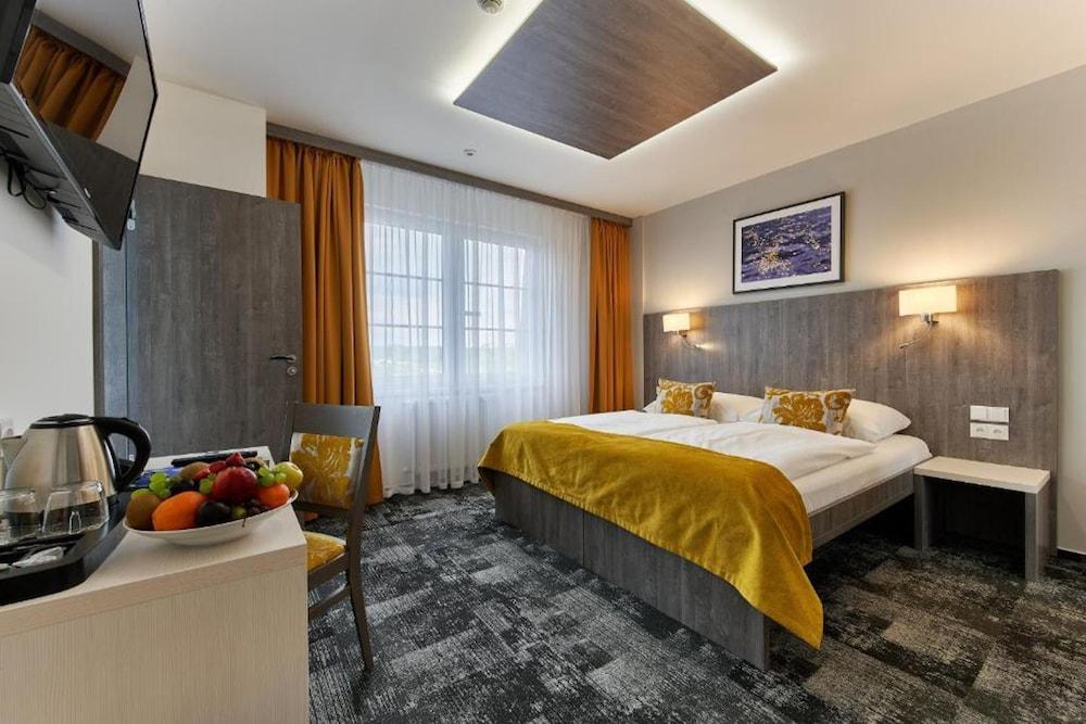 Wellness Hotel Step Room Type - Deluxe Double Room (90 minutes Water and Sauna world Acc.)