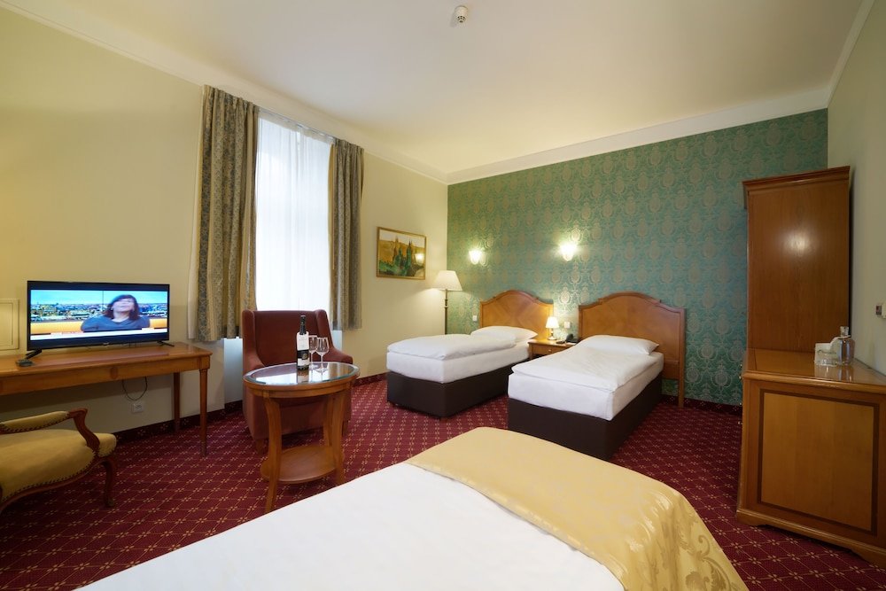 Hotel St George - Czech Leading Hotels Room Type - Standard Quadruple Room