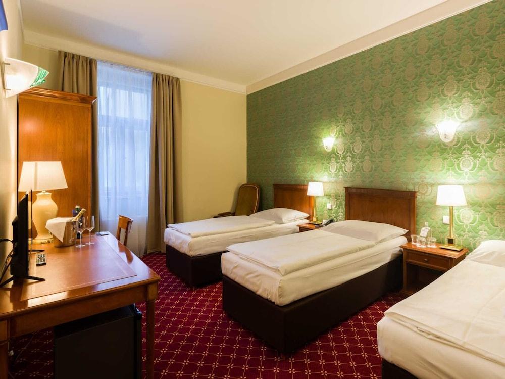 Hotel St George - Czech Leading Hotels Room Type - Triple Room