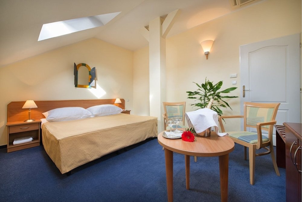 EA Hotel Tosca Room Type - Standard Double or Twin Room