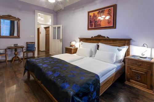 Hotel Residence U Černého Orla Room Type - Aristocratic Superior Double Room Hotel Residence U Černého Orla Room Type - Aristocratic Superior Double Room