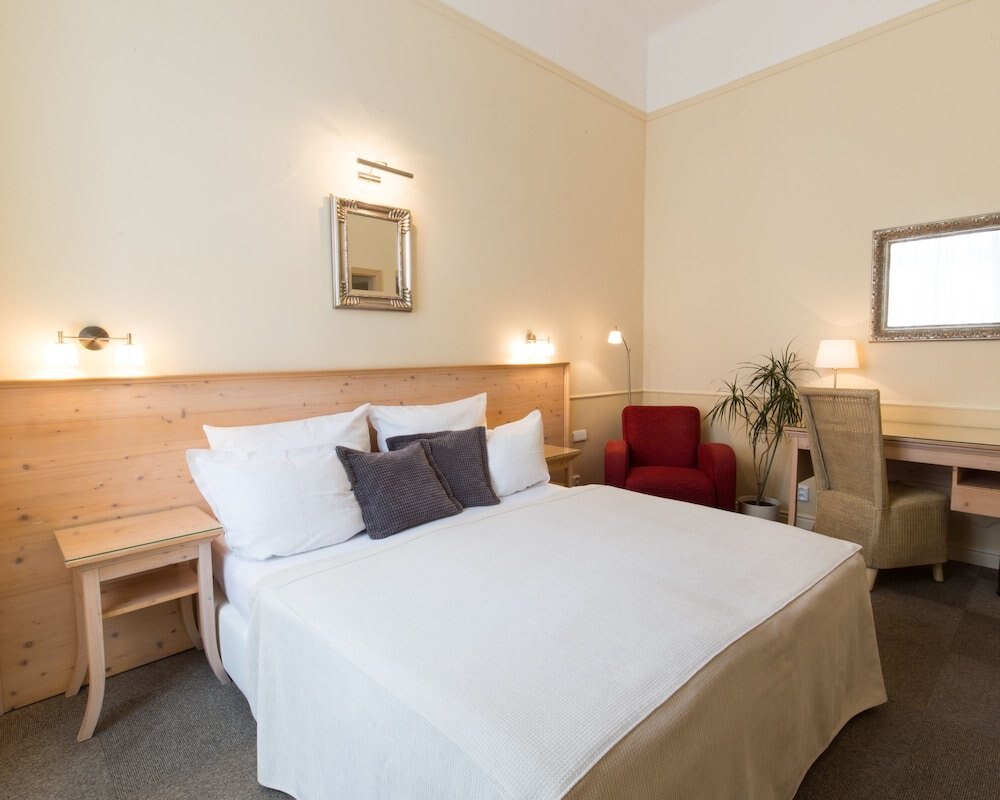 Unitas Hotel Room Type - Standard Double Room