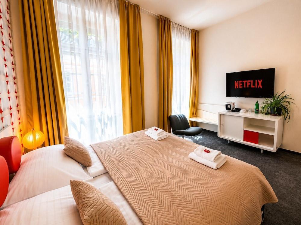 LH Vintage Design Hotel Sax Room Type - Deluxe Double Room