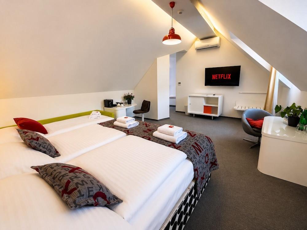 LH Vintage Design Hotel Sax Room Type - Superior Double Room