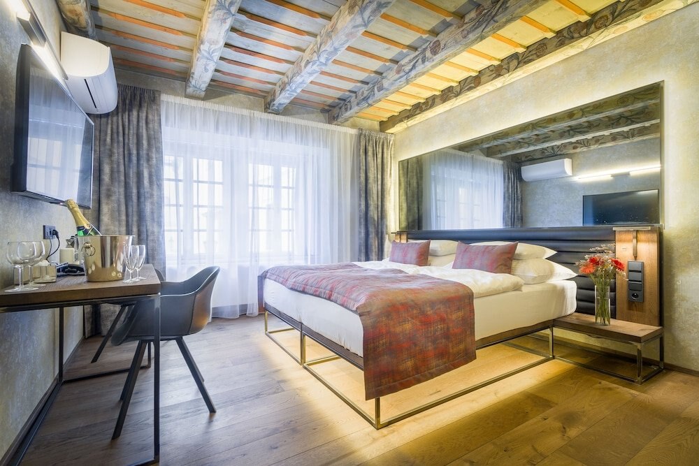 Waldstein Hotel Room Type - Deluxe Double Room, 1 Queen Bed