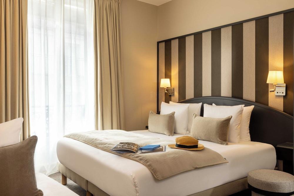 Hôtel Excelsior Opéra Room Type - Triple Room Hôtel Excelsior Opéra Room Type - Triple Room