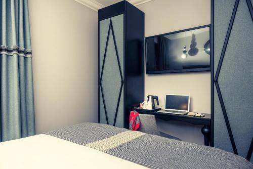 Mercure Paris Arc de Triomphe Wagram - Tap to explore photos