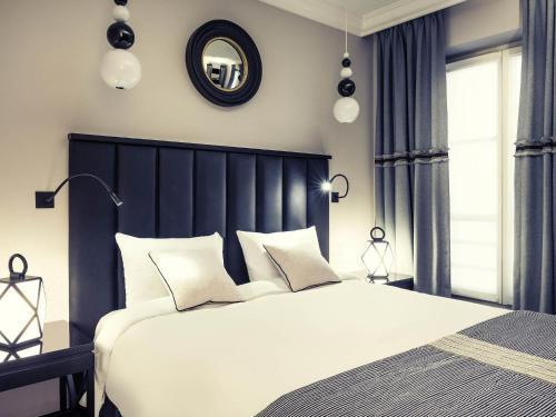 Mercure Paris Arc de Triomphe Wagram - Tap to explore photos
