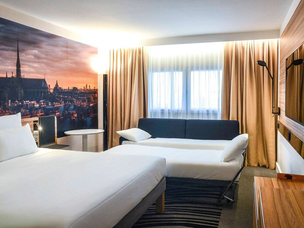 Novotel Paris 14 Porte d'Orleans - Tap to explore photos