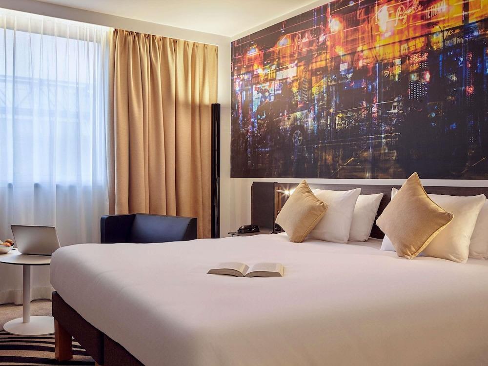 Novotel Paris Centre Bercy Room Type - Superior Room, 1 King Bed Novotel Paris Centre Bercy Room Type - Superior Room, 1 King Bed