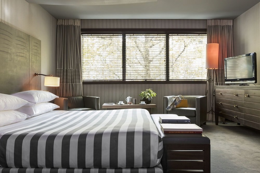 Hotel Square Room Type - Deluxe Room