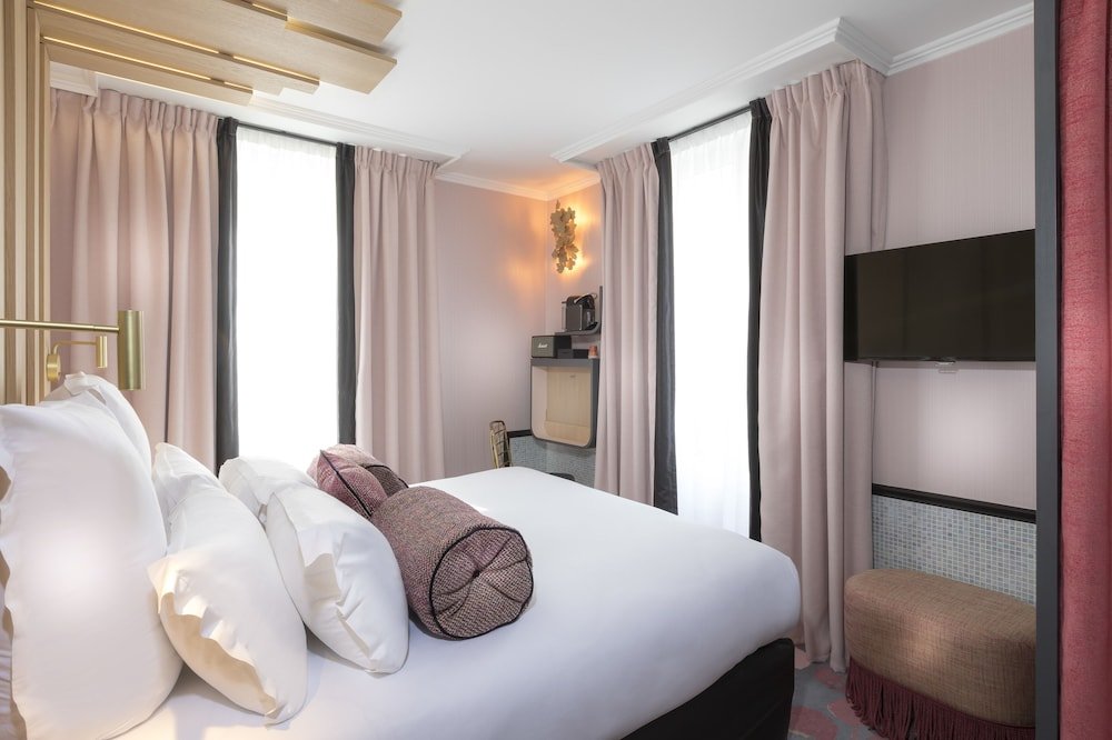 Hotel du Cadran Room Type - Standard Double Room (Building 1)