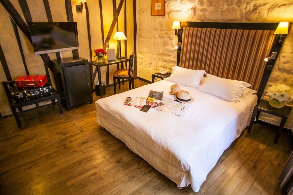 Hotel Europe Saint Severin Paris Room Type - Premium Room