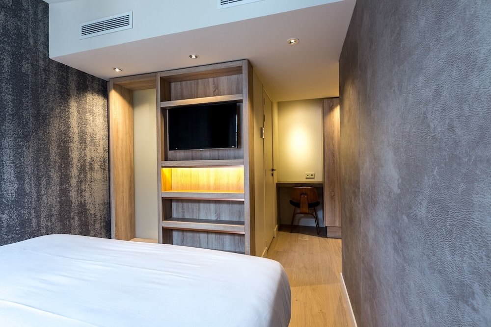 Hotel de Lille Room Type - Deluxe Double Room