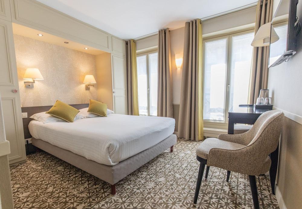Hotel Passy Eiffel Room Type - Superior Double Room Hotel Passy Eiffel Room Type - Superior Double Room