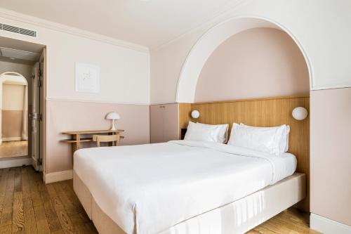 Hôtel Oratio Room Type - Superior Double Room Hôtel Oratio Room Type - Superior Double Room