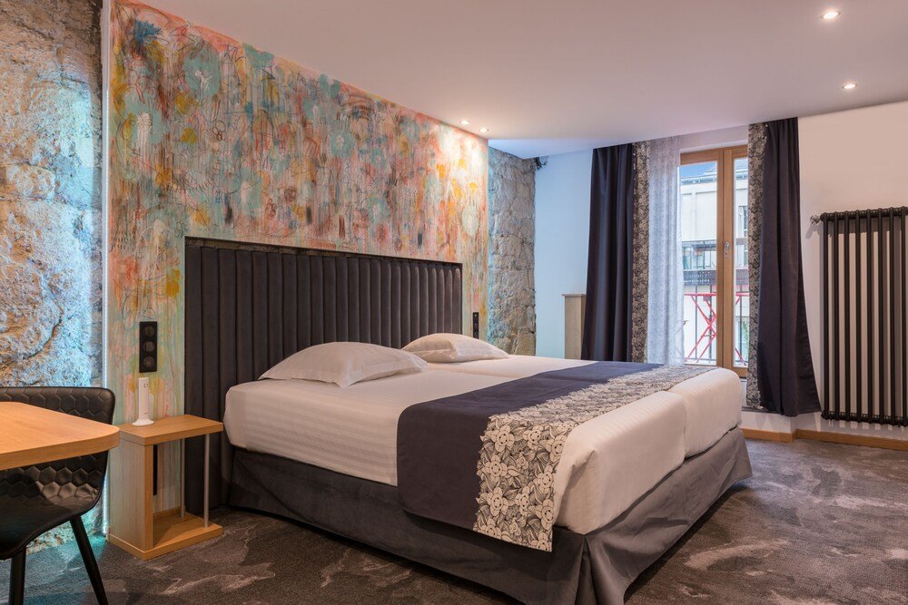 أوتل أيدا أوبرا