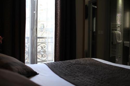 Hotel Alane - Tap to explore photos