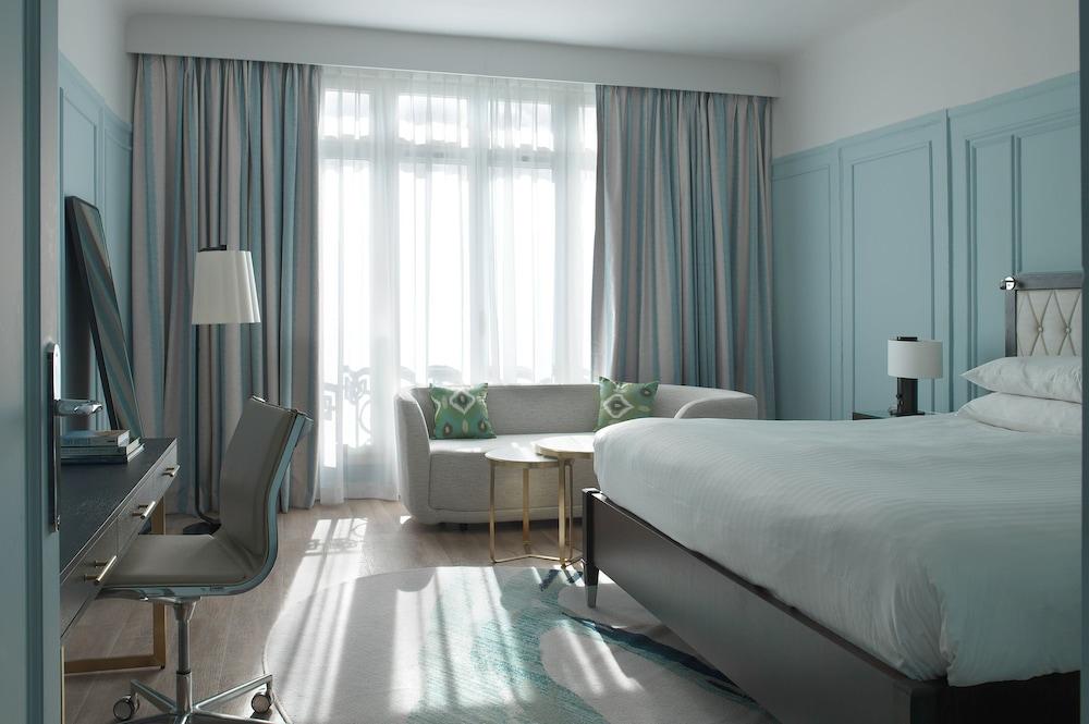 Paris Marriott Opera Ambassador Room Type - Junior Suite, 1 King Bed