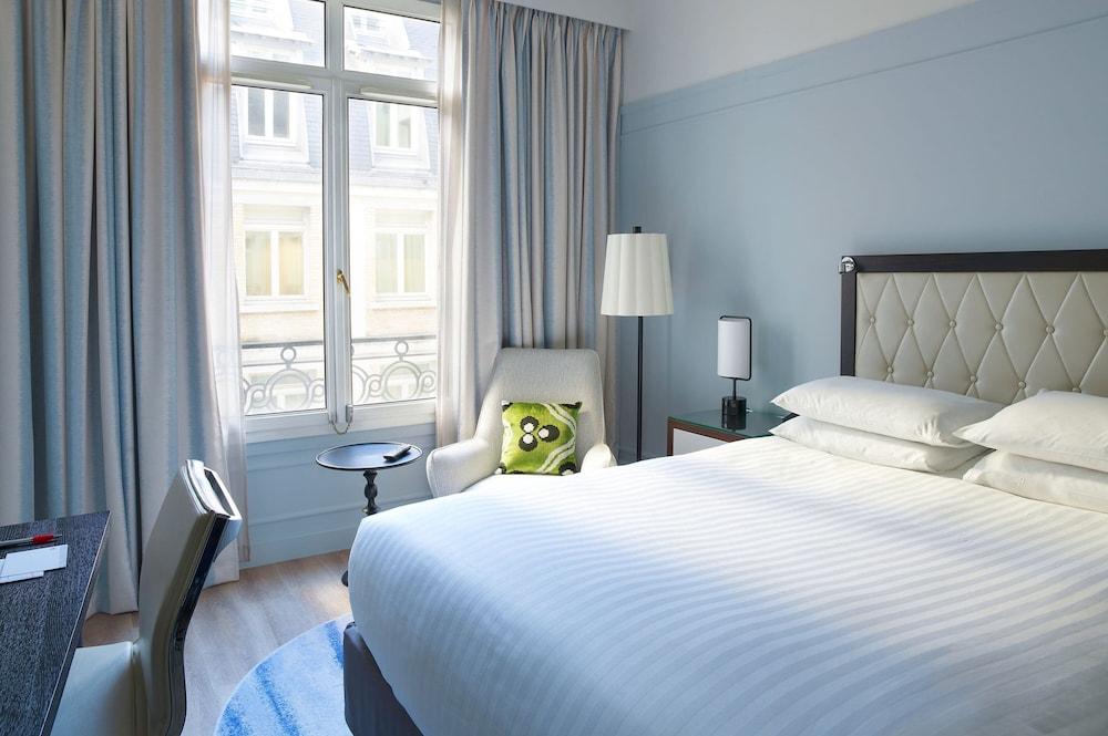 Paris Marriott Opera Ambassador Room Type - Superior Room, 1 Queen Bed