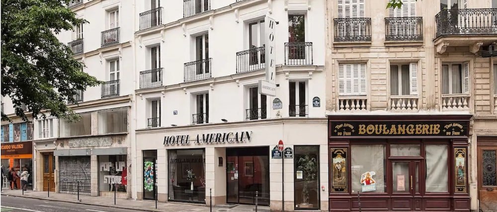 Hotel Americain - Tap to explore photos