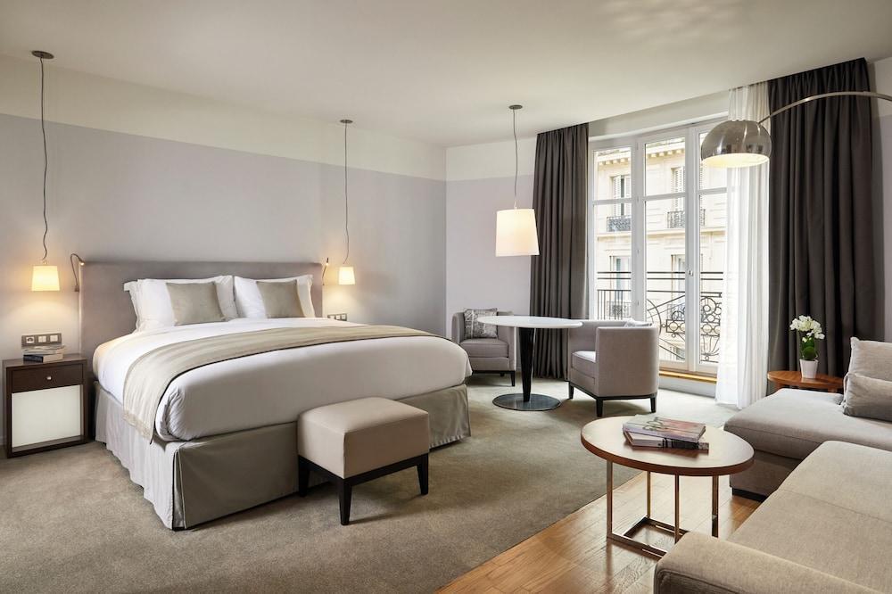 Sofitel Paris Arc de Triomphe Room Type - Suite, 1 King Bed with Sofa bed (Prestige)