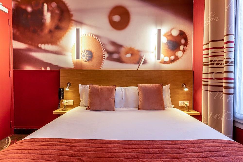 Hotel Ariane Montparnasse by Patrick Hayat Room Type - Room, 2 Double Beds (Adjacentes)